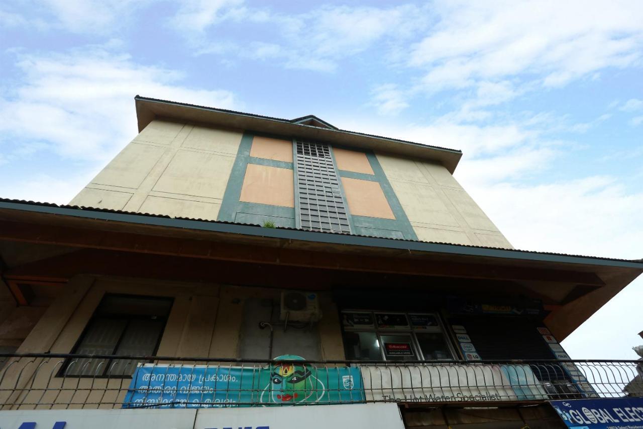 Oyo 15190 Select Residency Hotel Kozhikode Bagian luar foto