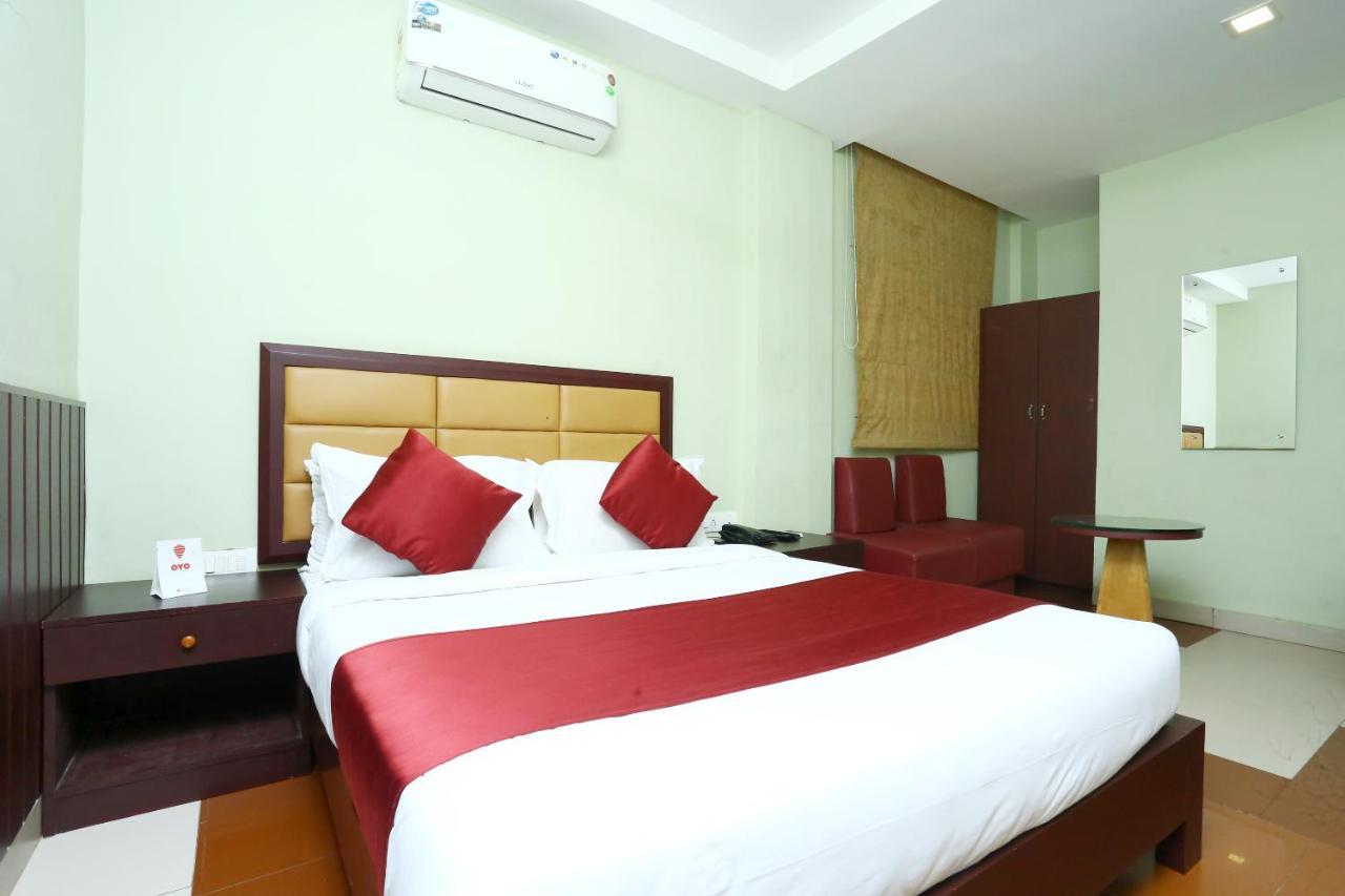 Oyo 15190 Select Residency Hotel Kozhikode Bagian luar foto