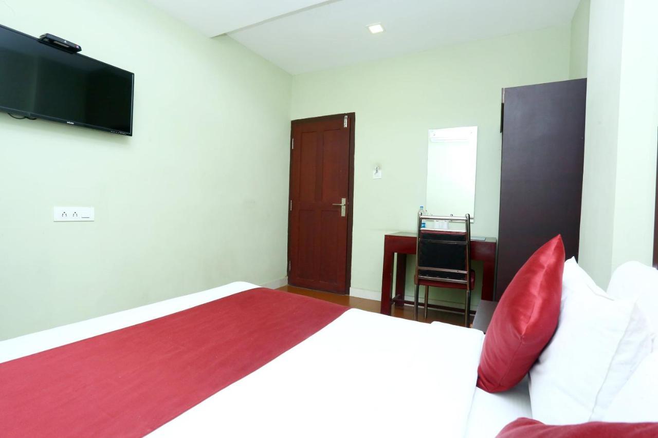Oyo 15190 Select Residency Hotel Kozhikode Bagian luar foto
