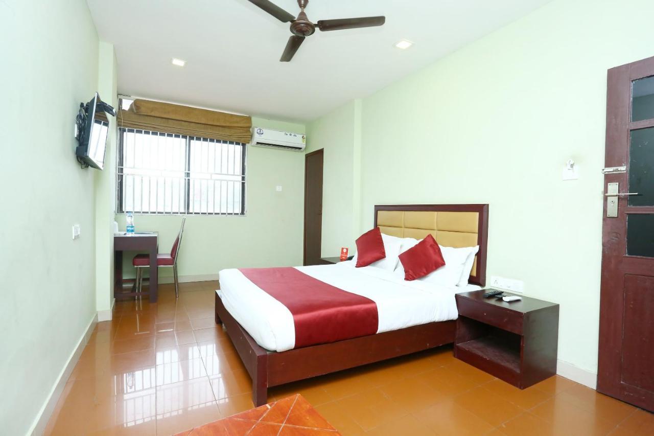 Oyo 15190 Select Residency Hotel Kozhikode Bagian luar foto